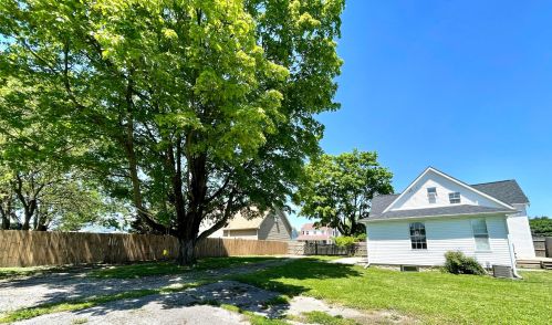 1023 Washington Ave, Washington Court House OH  43160-2057 exterior