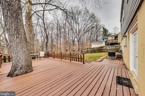 4326 Granby Rd, Woodbridge VA  22193-2514 exterior