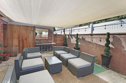 1517 Harding St, Long Beach CA  90805-3662 exterior