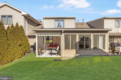 434 Deerfield Dr, Hanover PA  17331-5203 exterior