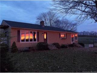 292 Woodstock Rd, Woodstock, CT 06281-1818