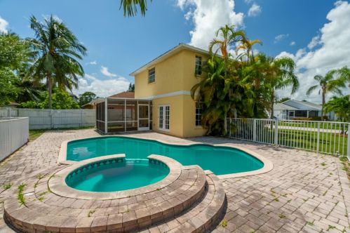 5560 Boynton Rise Ln, Boynton Beach, FL 33437-2662
