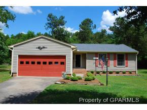 2655 Foxfire Rd, Farmville, NC 27828-9258