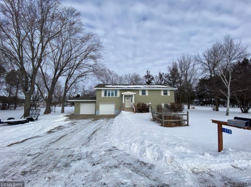 1478 36th St, Saint Cloud, MN 56304-9506