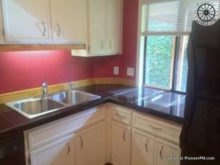 3879 Colony Oaks Dr, Eugene OR  97405-6211 exterior