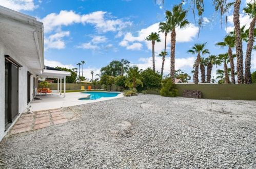 803 El Conquistador, Palm Springs CA  92262-3246 exterior