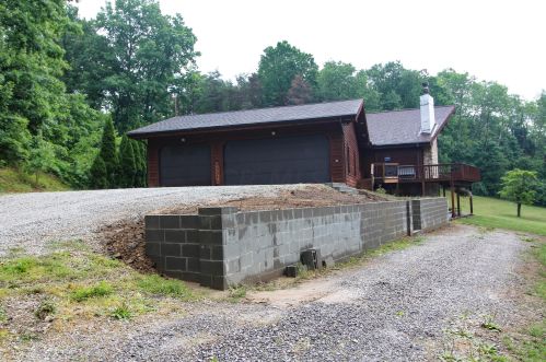 9181 Avon Rd, Salineville OH  43945-9407 exterior