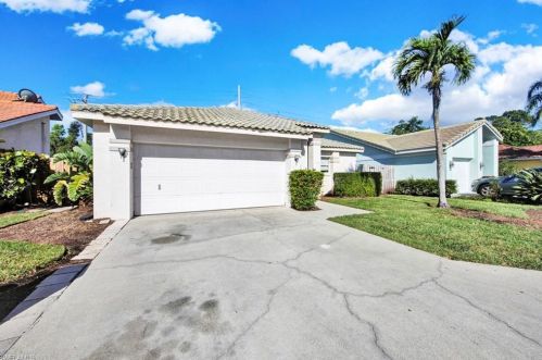 1303 Naples Lake Dr, Naples, FL 34104-6612