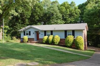 304 Lake Court Dr, Clarksville, TN 37043-5809