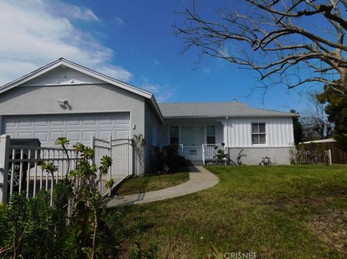 9257 Kester Ave, Van Nuys, CA 91402-1215