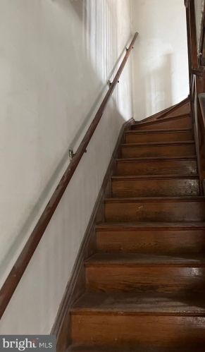 1009 Girard St, Washington, DC 20017-3427