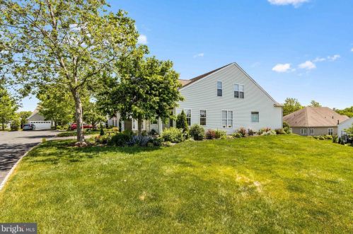 713 Village Ave, Collegeville PA  19426-4168 exterior