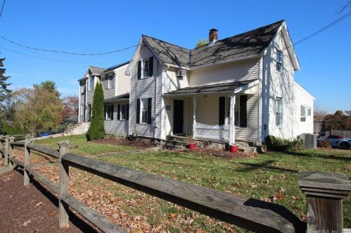 47 Coram Rd, Huntington CT  06484-4076 exterior