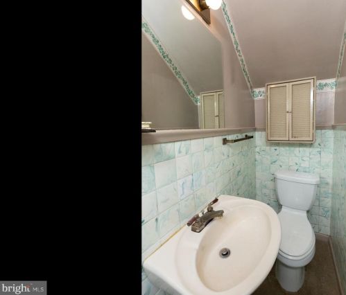 13 Kelso St, Harrisburg PA 17111-1823 exterior