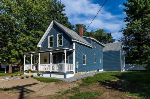 8 Elm St, Newton, NH 03858-4414