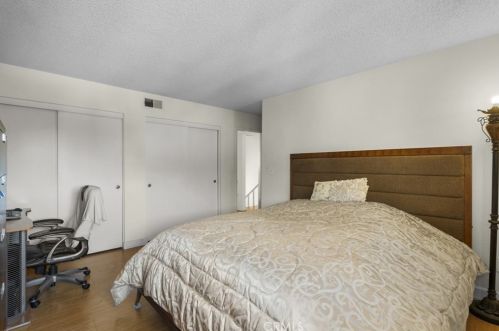 805 Chestnut St, Glendale CA 91205-2501 exterior