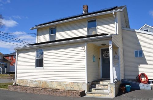 40 Hallock St, Bridgeport, CT 06606-2329