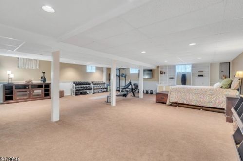 4 Fawn Ln, Martinsville NJ  08836-2368 exterior