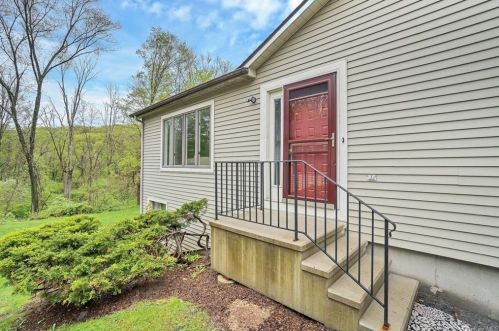 109 Krystal Dr, Somers Town, NY 10589-3036