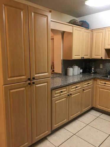 692 Snead Cir, West Palm Beach, FL 33413-1251
