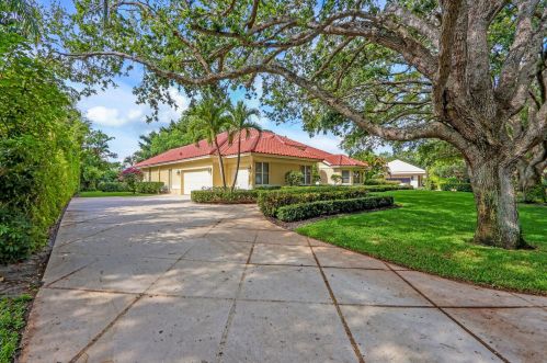 18517 Heritage Dr, Jupiter FL  33469-1441 exterior