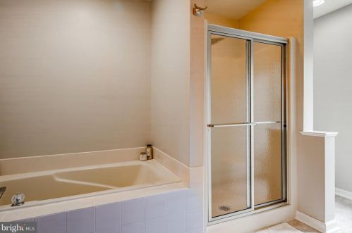 1048 Ryans Run, Boothwyn PA  19060-4411 exterior