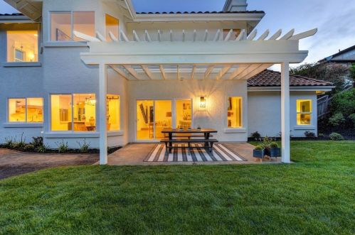 1535 Barcelona Dr, Folsom CA  95762-7212 exterior