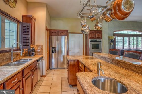 231 Crosby Knl Cir, Dover DE  19904-1098 exterior