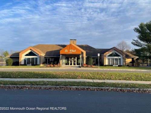 34 Riva Blvd, Bricktown NJ 08723-7978 exterior