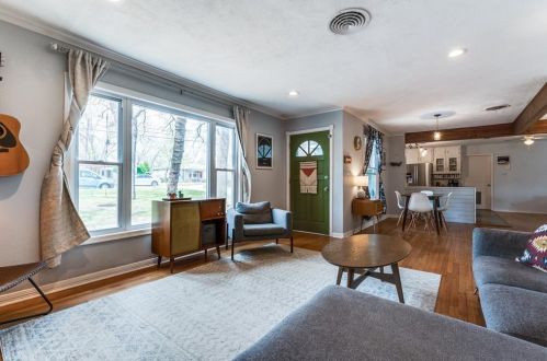 2213 Tierney Rd, Fort Worth TX  76112-3843 exterior