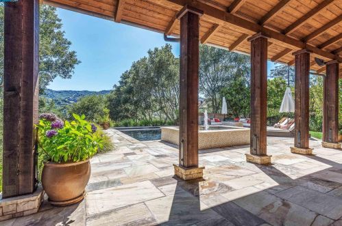 5 Owl Hill Ct, Orinda CA  94563-3441 exterior