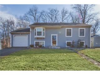 22 Maxine Rd, Plainville, CT 06062-1031