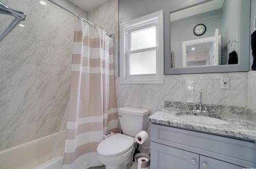 207 Butler St, Westbury NY  11590-3129 exterior