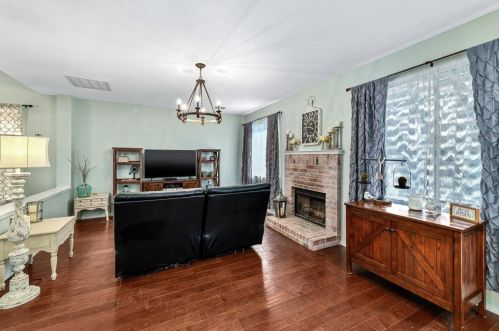 4513 Sandera Ln, Lewisville TX  75028-2038 exterior