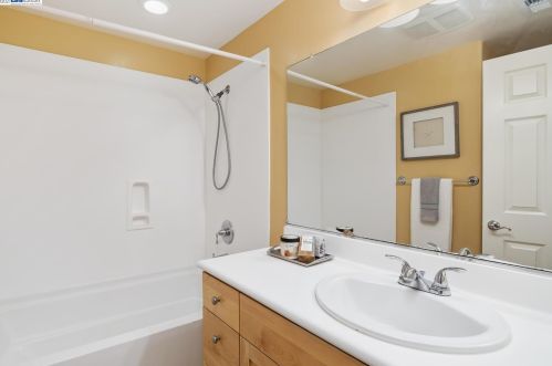 2645 Villa Cortona Way, San Jose CA 95125-6251 exterior