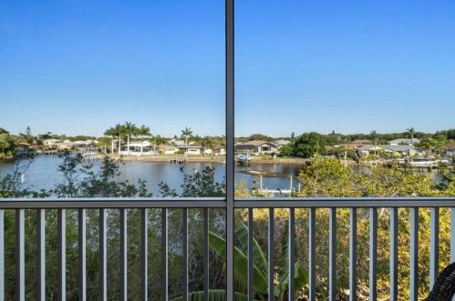 705 Shakett Creek Dr, Nokomis FL  34275-2252 exterior