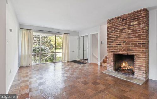 7319 Leesville Blvd, Springfield, VA 22151-3227