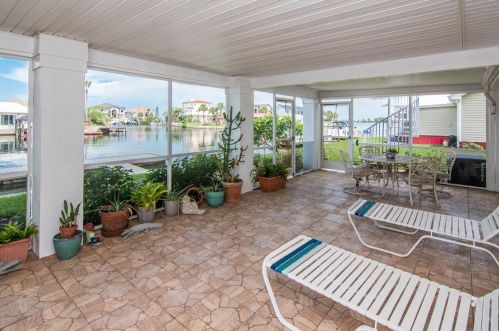 3325 Gulf Winds Cir, Brooksville FL  34607-3027 exterior