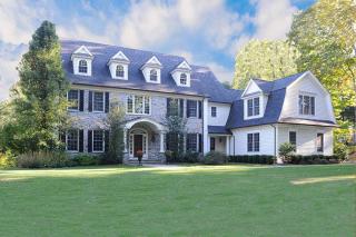 8 Joanne Cir, Westport, CT 06880-2633