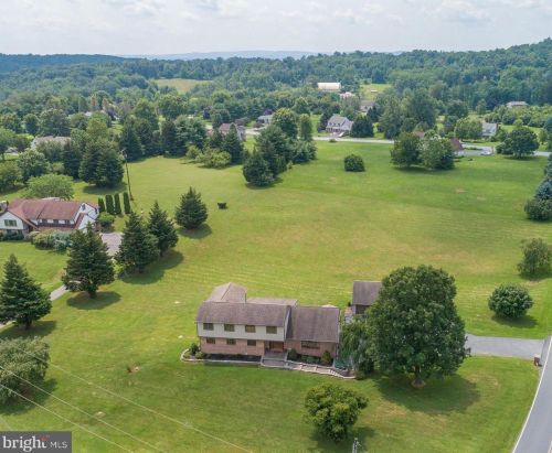 1342 Fairview Dr, Dauberville PA  19533-9185 exterior