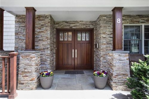 8 Thornwood Pl, Scarsdale, NY 10583-7428