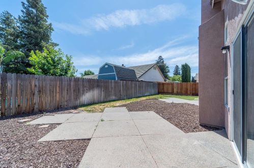 4924 Apple Farm Ln, Salida CA  95368-9000 exterior
