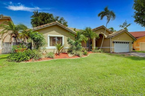 1320 104th Ave, Hollywood, FL 33025-4718
