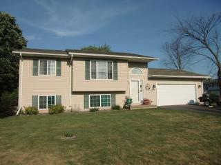 5507 Sunset St, Weston, WI 54476-2736