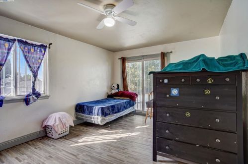 1725 96 Ave, Oakland CA  94603-1909 exterior