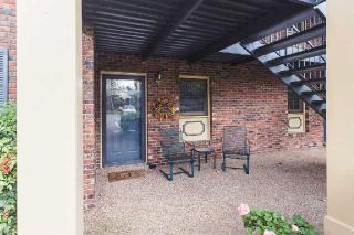 136 Westfield Dr, Nashville, TN 37221-1406