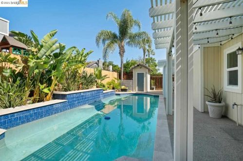 3889 Oak Grove Ct, Oakley CA  94561-4218 exterior