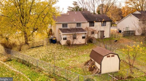 215 Grn Blade Dr, Dover DE  19904-2643 exterior