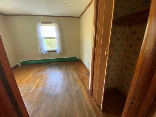 88 Meetinghouse Rd, Hinsdale NH  03451-2022 exterior