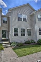818 Yorkview Dr, Navy Sup Dpt, PA 17055-5208